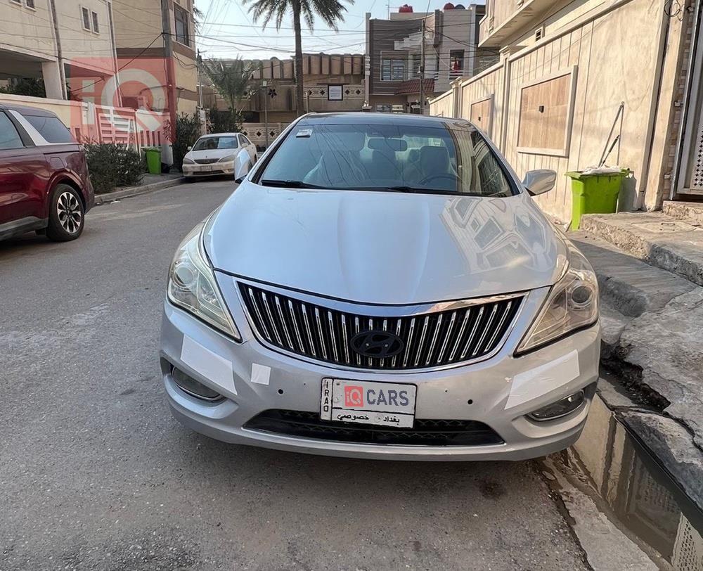 هيونداي أزيرا